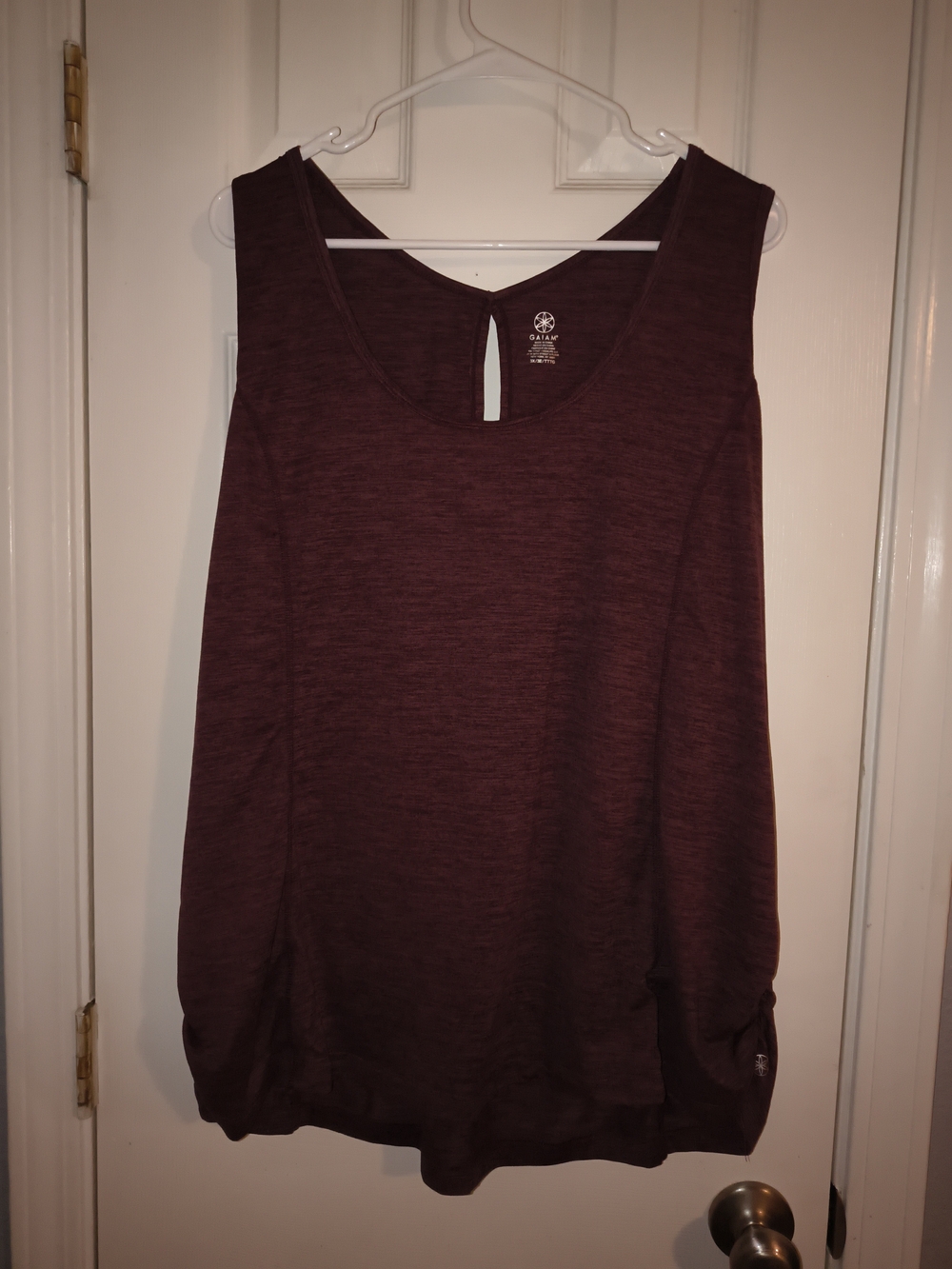GAIAM Plum Scoop Neck Muscle Tank